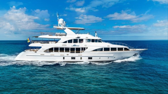 Image of ALLORA yacht #26