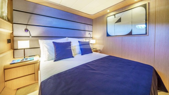 Image of PHANTOM yacht #17