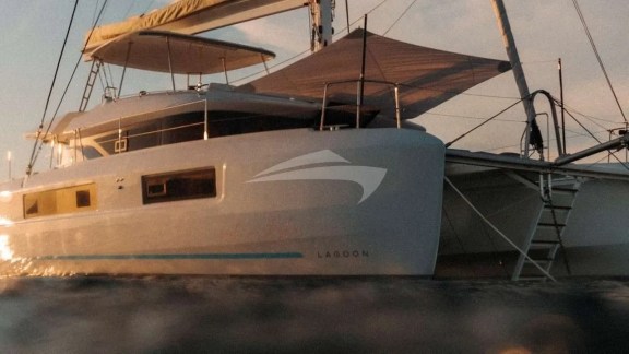 Image of ELYSIUM (LAGOON 51) yacht #2