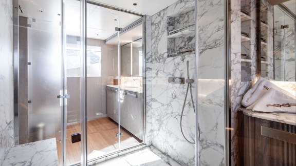 Image of LEXSEA yacht #16