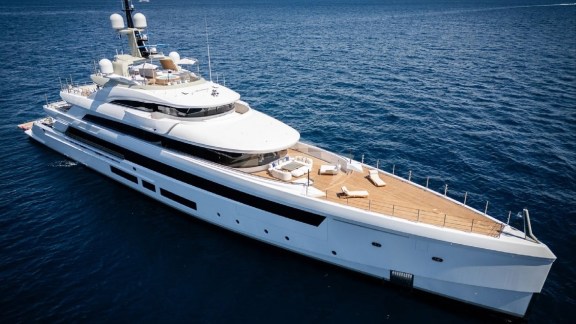 Image of LADY A yacht #28
