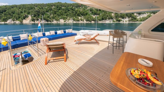 Sun deck