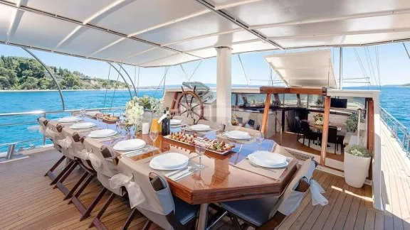 Image of NAUTILUS yacht #7
