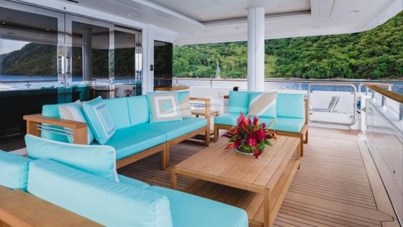 Aft Deck Seating