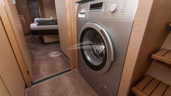 Image of UMBRELLA VICTORIA yacht #12