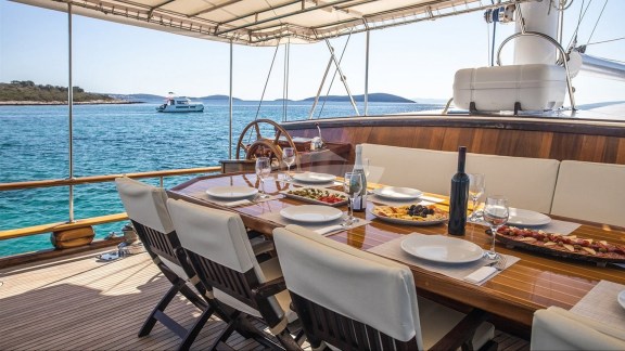 Aft Deck Dining