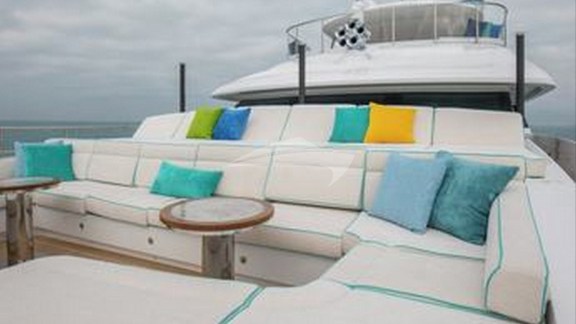 Foredeck Seating