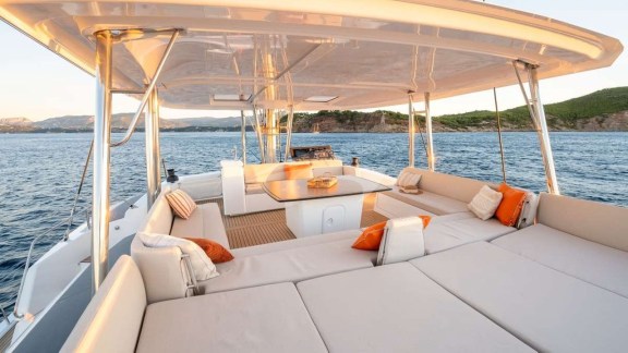 Image of ENDEAVOUR yacht #7