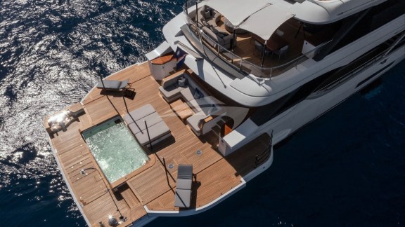 Image of LEXSEA yacht #3
