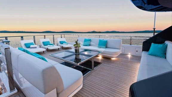 Sundeck seating and sun loungers