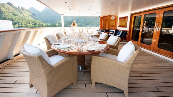 Deck Dining