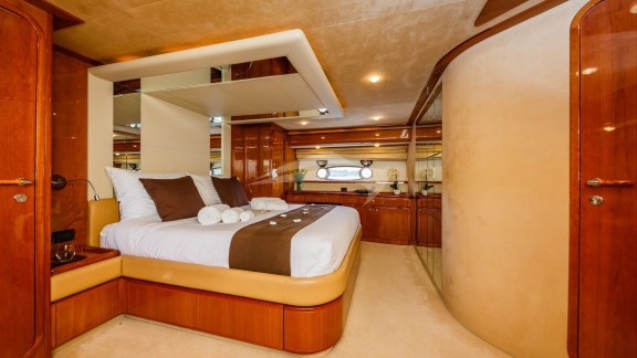 Double Cabin