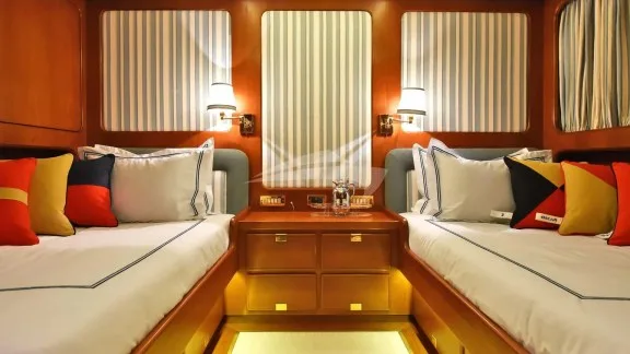 Twin cabin