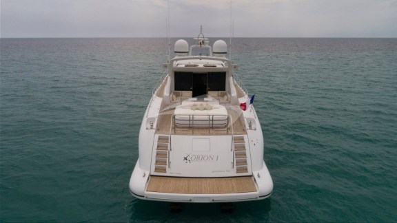 Swim platform and aft