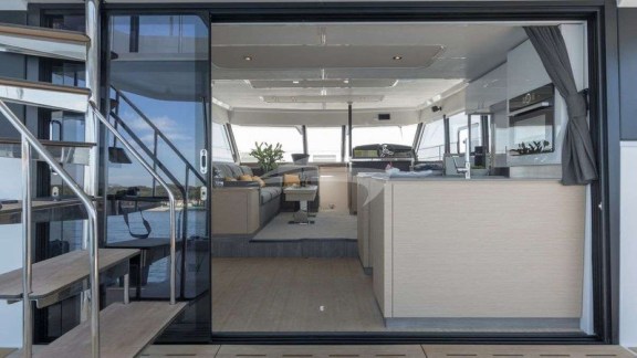 Image of UMBRELLA VICTORIA yacht #11