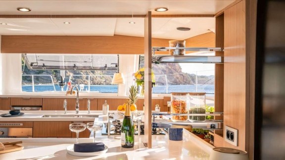 Image of ENDEAVOUR yacht #9