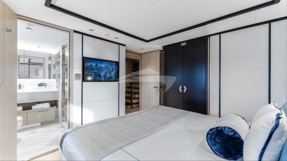 Image of OPTIMISM yacht #19