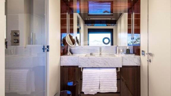 Twin Cabin Bathroom