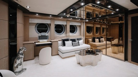 Image of AK ROYALTY yacht #7