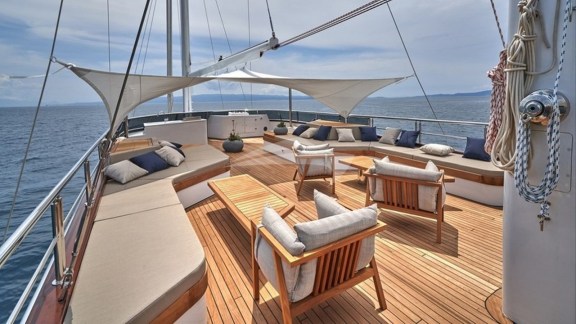 Deck Seating