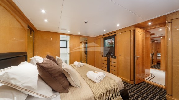 VIP Cabin