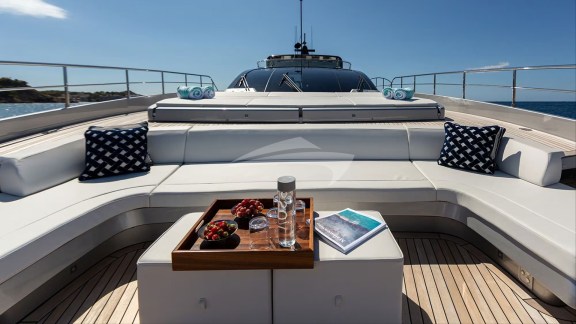 Foredeck Seating
