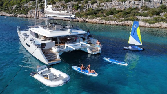 Image of COOL CHANGE yacht #11