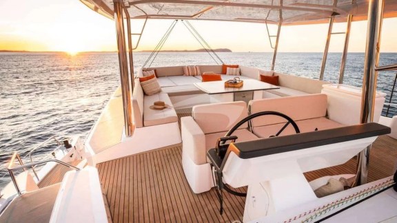 Image of BALI KAI (BALI 5.8) yacht #4