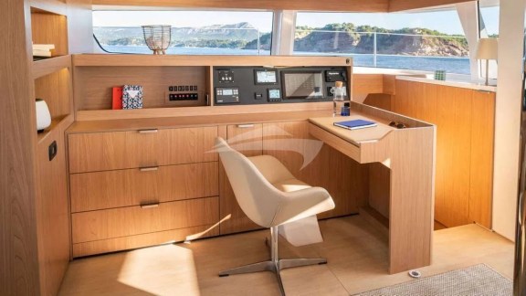 Image of BALI KAI (BALI 5.8) yacht #13