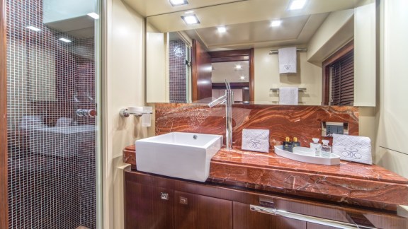 Guest Double Bathroom