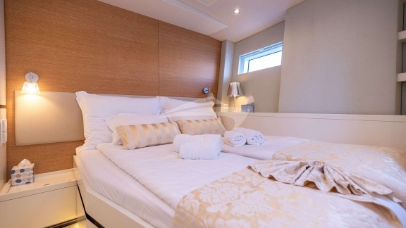 Image of BUBBLES yacht #7