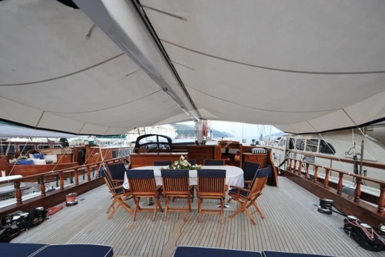 Deck Dining