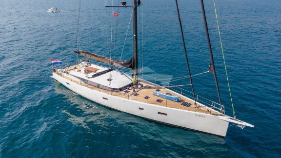 Image of BUBBLES yacht #5