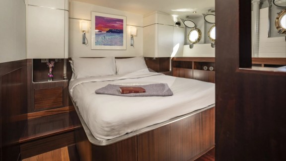 Image of LA FENICE yacht #14