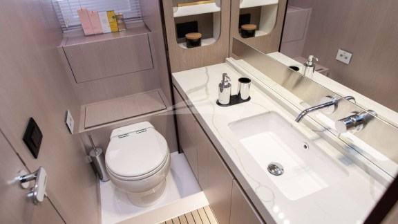 Master cabin bathroom