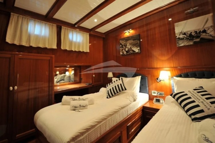 Twin Cabin