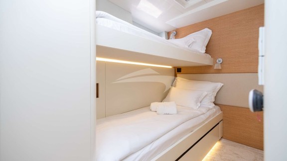 Image of BUBBLES yacht #8