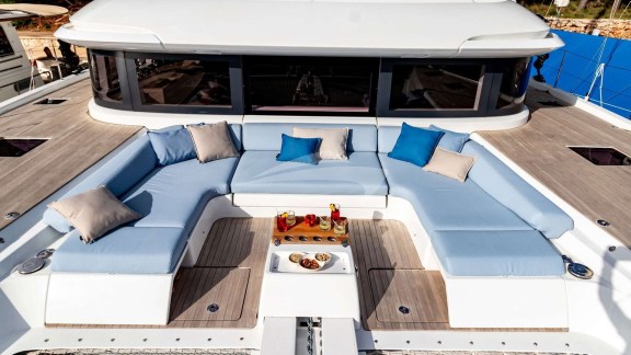 Foredeck Seating