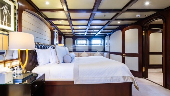 2. Lower Deck Master