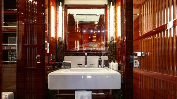 Image of ALLORA yacht #18