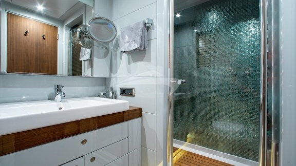 Image of ONLY NOW yacht #25