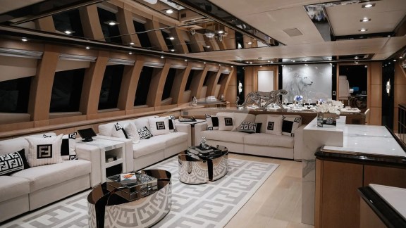 Image of AK ROYALTY yacht #5