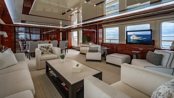 Image of ALLORA yacht #17