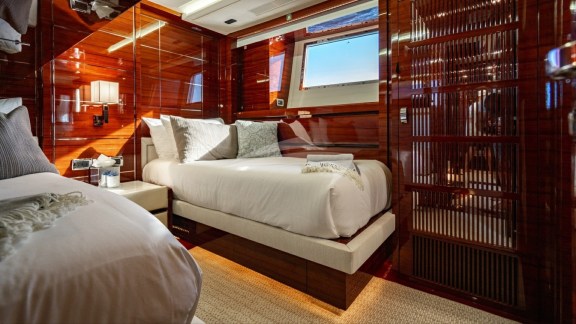 Image of ALLORA yacht #6