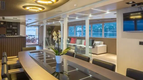 Image of Rara Avis yacht #20