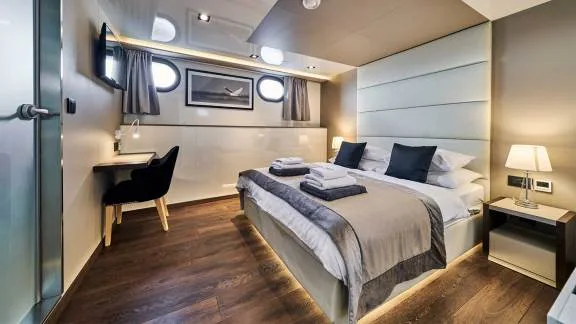 Image of Rara Avis yacht #31