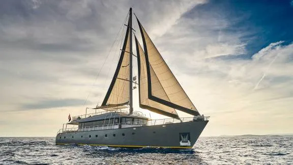 Image of Rara Avis yacht #2