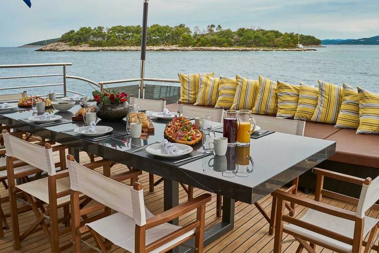 Image of Rara Avis yacht