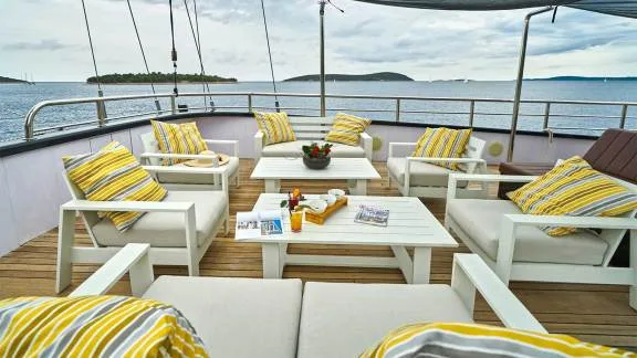 Image of Rara Avis yacht #8