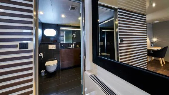 Image of Rara Avis yacht #29